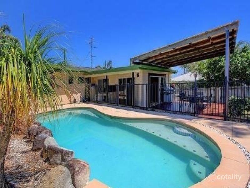 28 Hilltop Cres, Maroochydore, QLD 4558