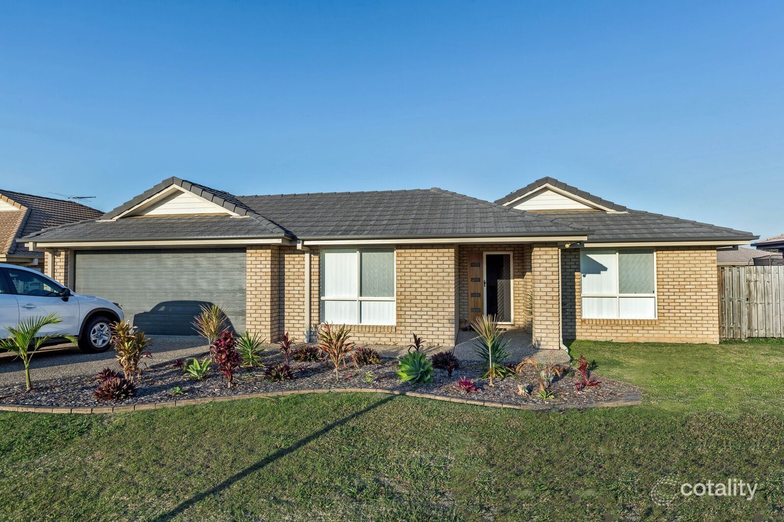 6 Dear Pl, Bellmere, QLD 4510