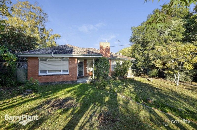 16 Ahern Rd, Pakenham, VIC 3810