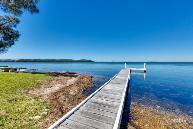 2/8 Ambrose St, Carey Bay, NSW 2283