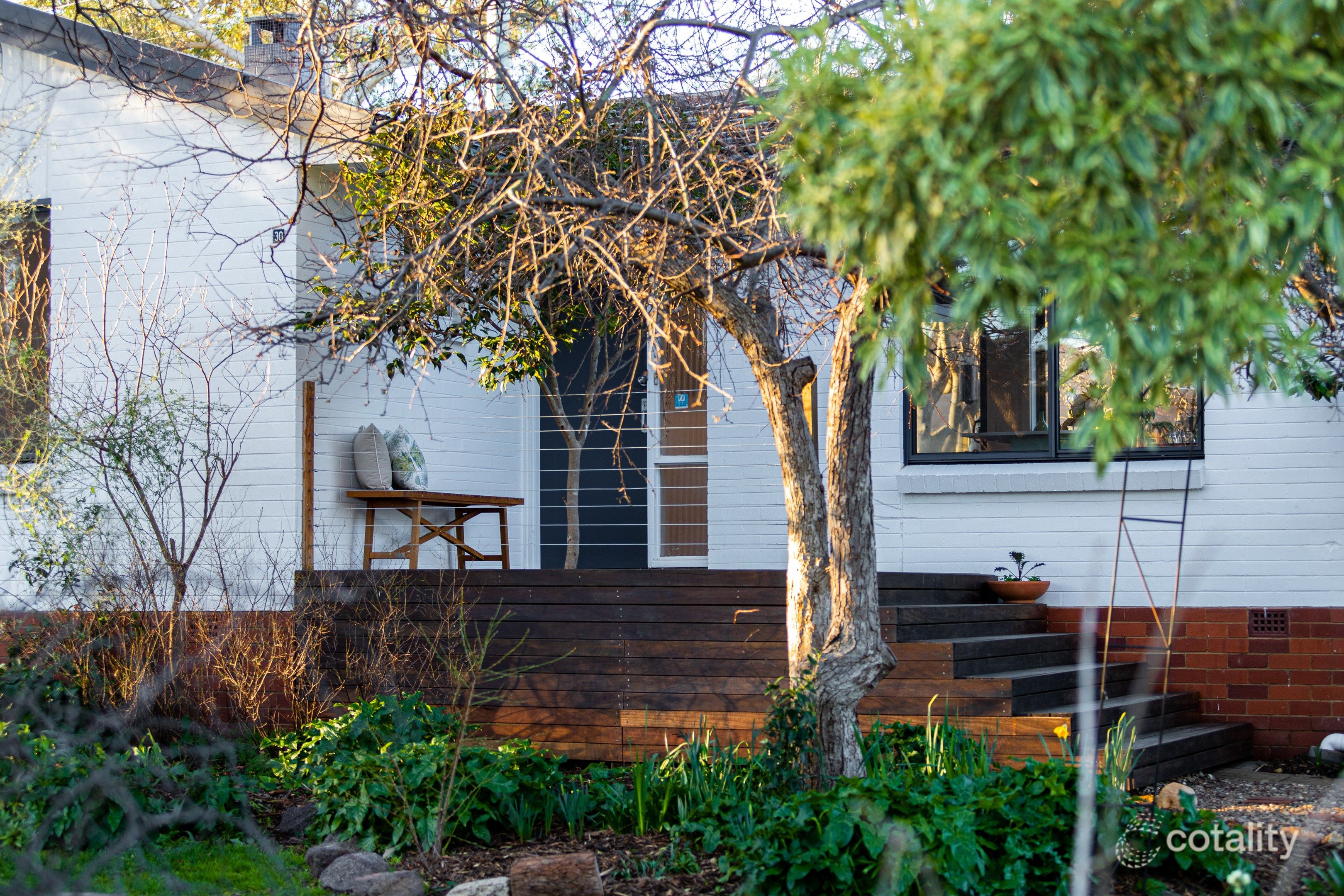 30 Bennelong Cres, Macquarie, ACT 2614