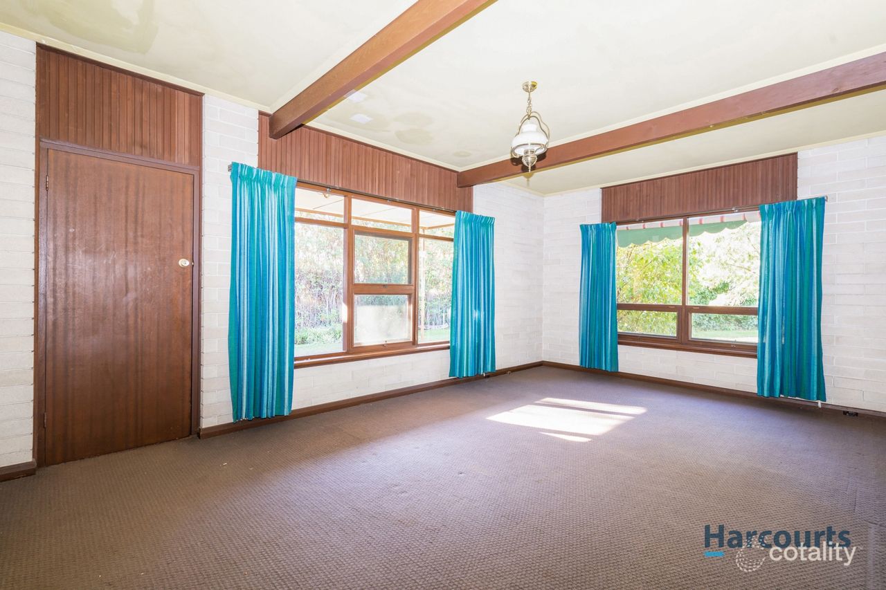 4 Sherlock Rd, Kingston Park, SA 5049