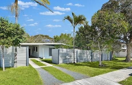 50 Macdonald St, Dicky Beach, QLD 4551