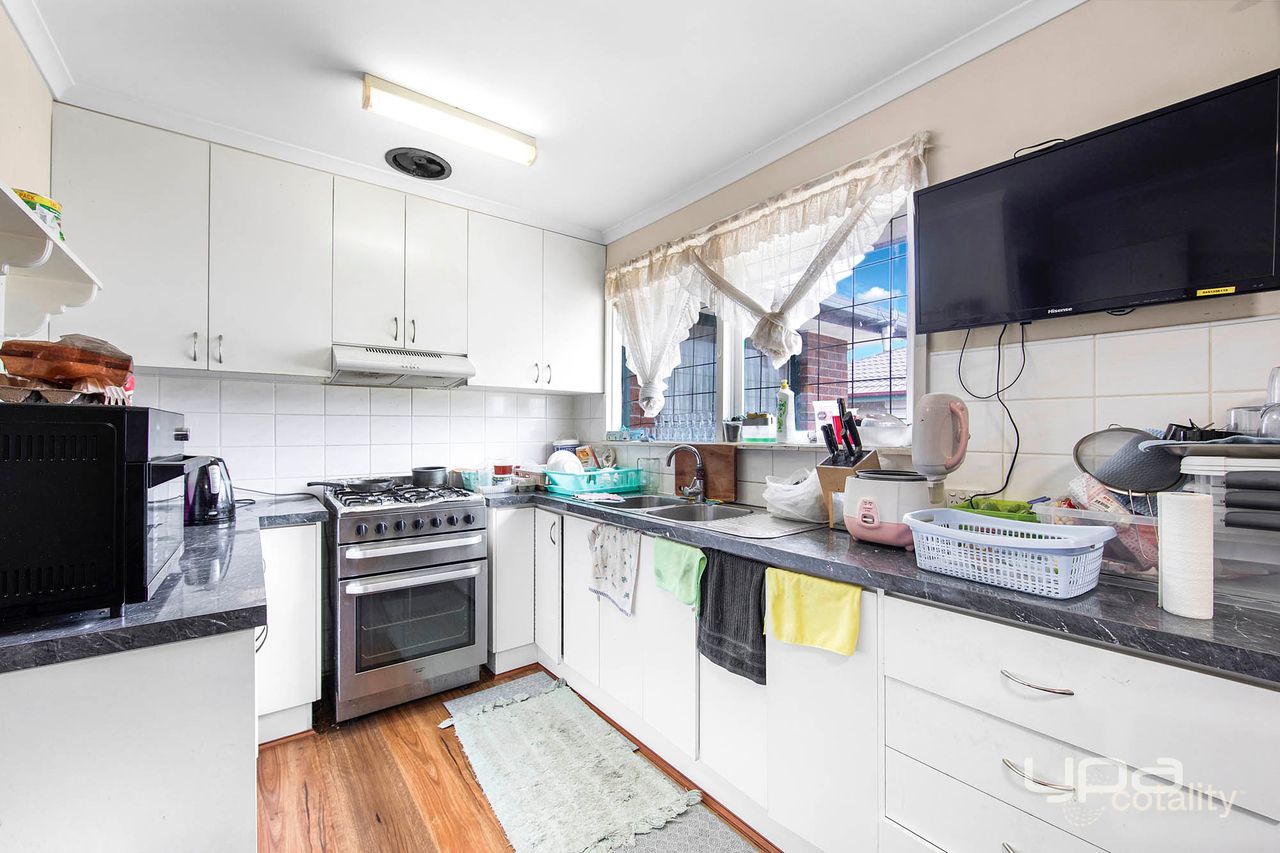 8 Poplar Ct, St Albans, VIC 3021