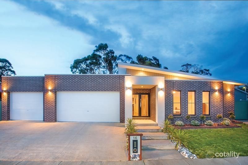 16 Rattray Ct, Canadian, VIC 3350