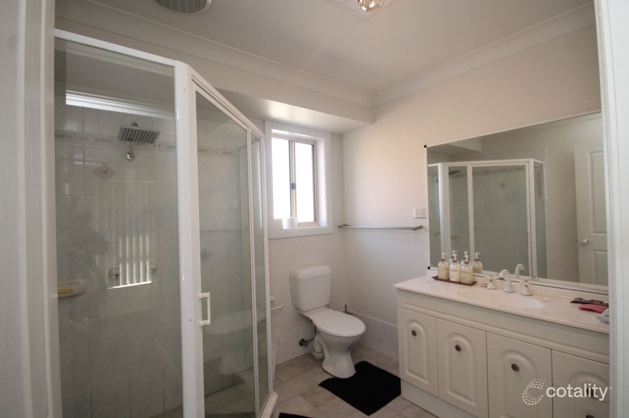 6 Tucker Rd, Casula, NSW 2170