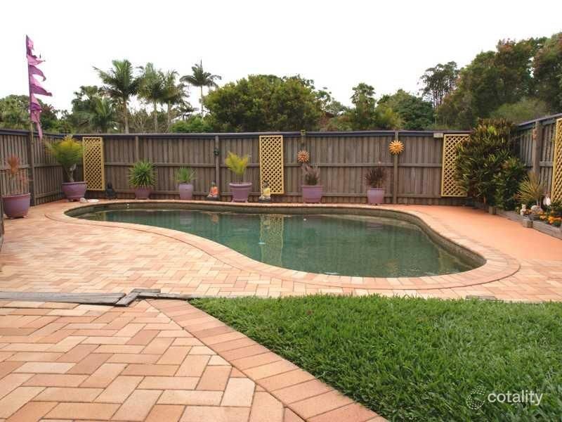 7 Narrogal Ct, Ocean Shores, NSW 2483
