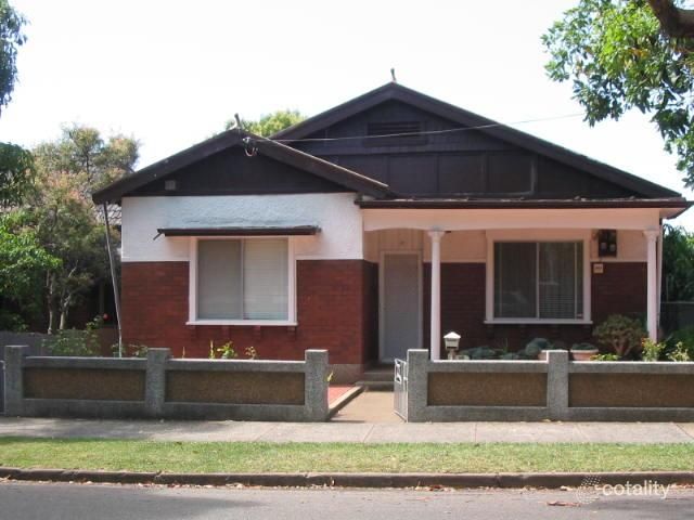 19 Griffiths St, Ashfield, NSW 2131