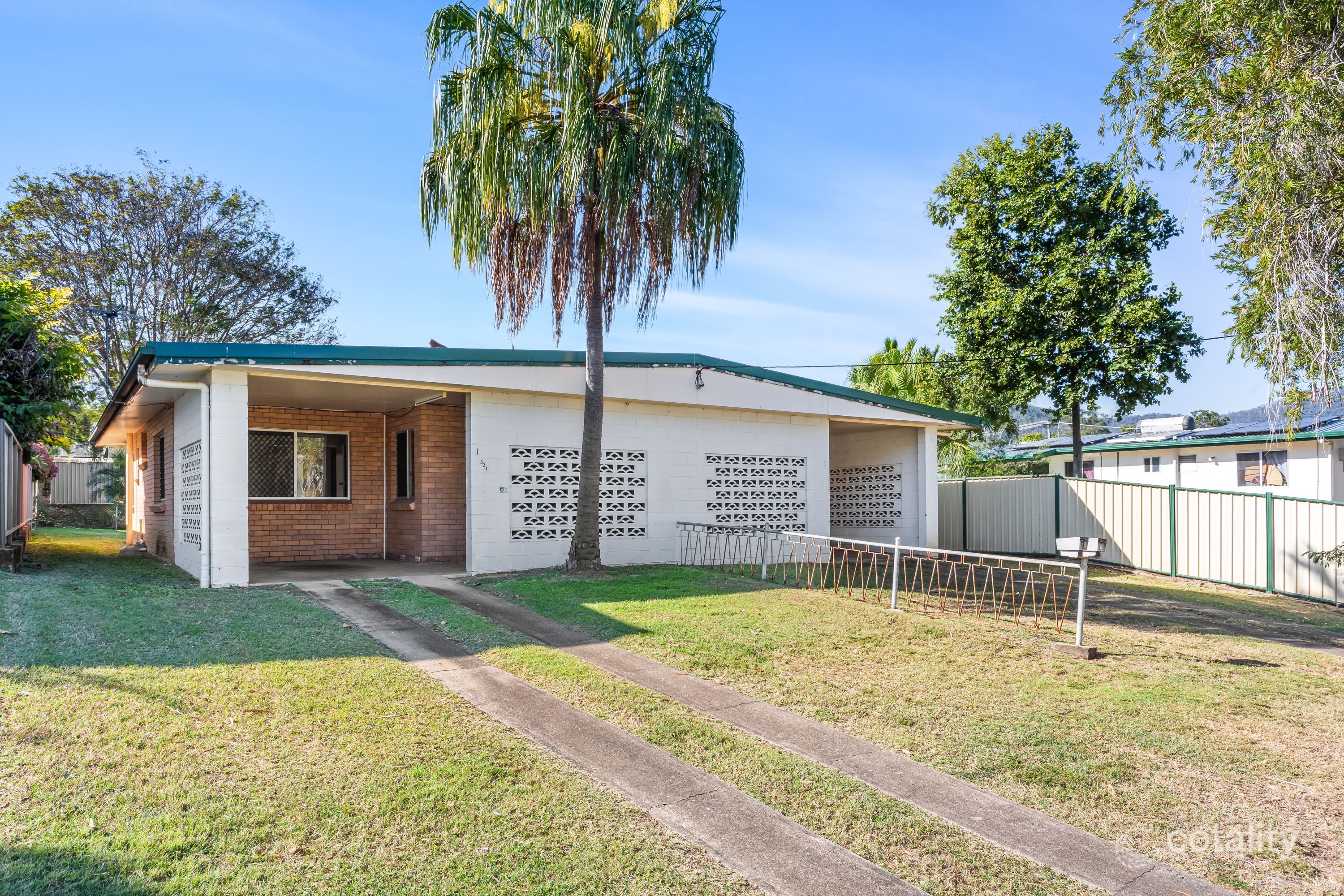 2/321 Blanchfield St, Koongal, QLD 4701
