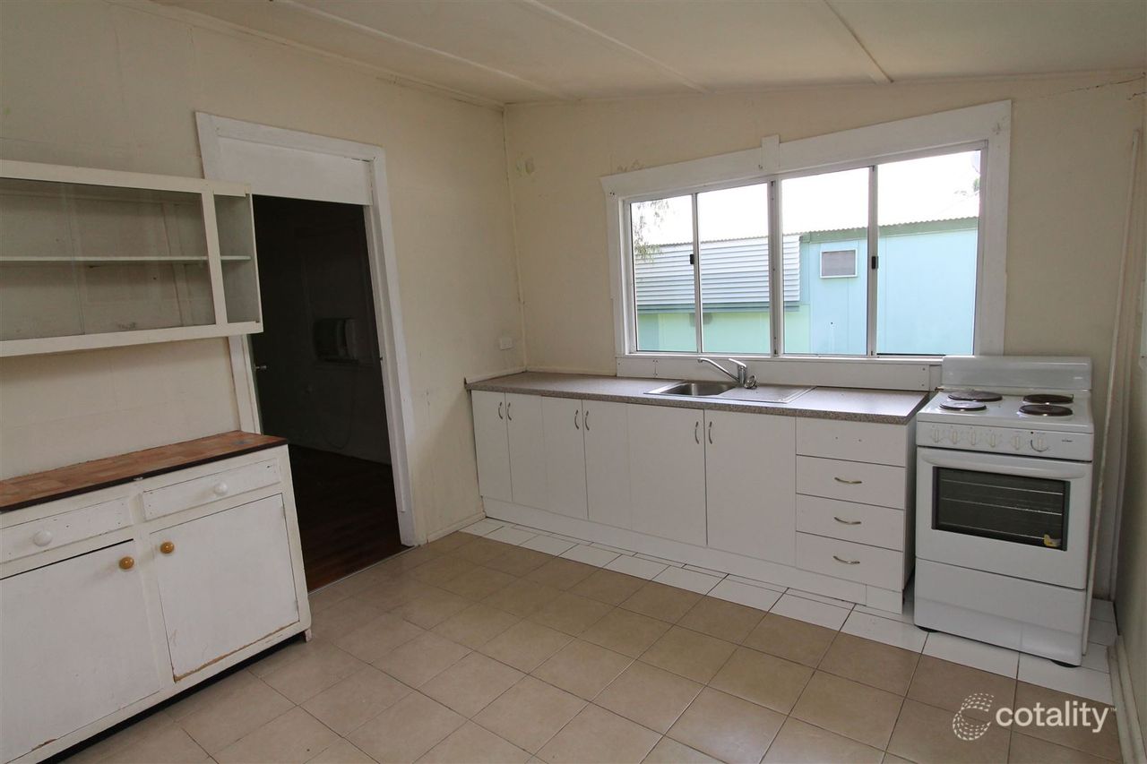 21 Ninth Ave, Home Hill, QLD 4806