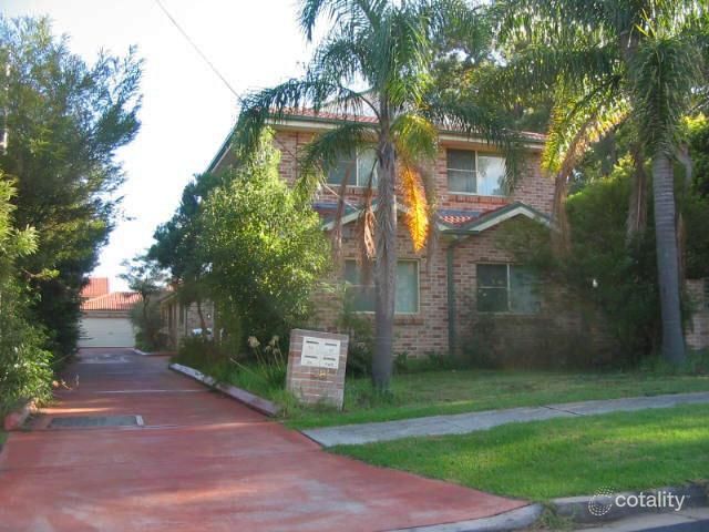 2/18 Gwandalan Rd, Padstow, NSW 2211