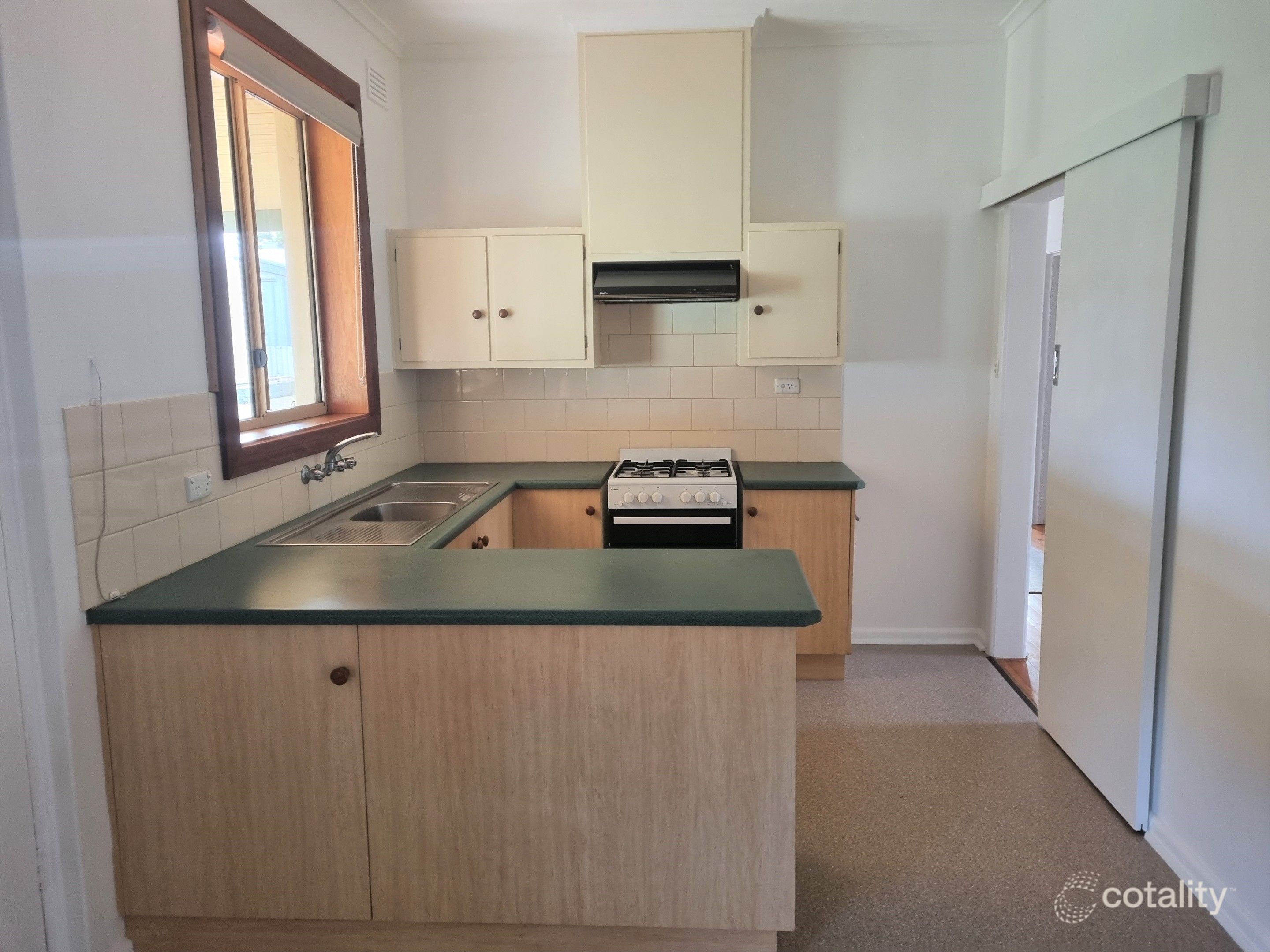 13 Ireland St, Millicent, SA 5280