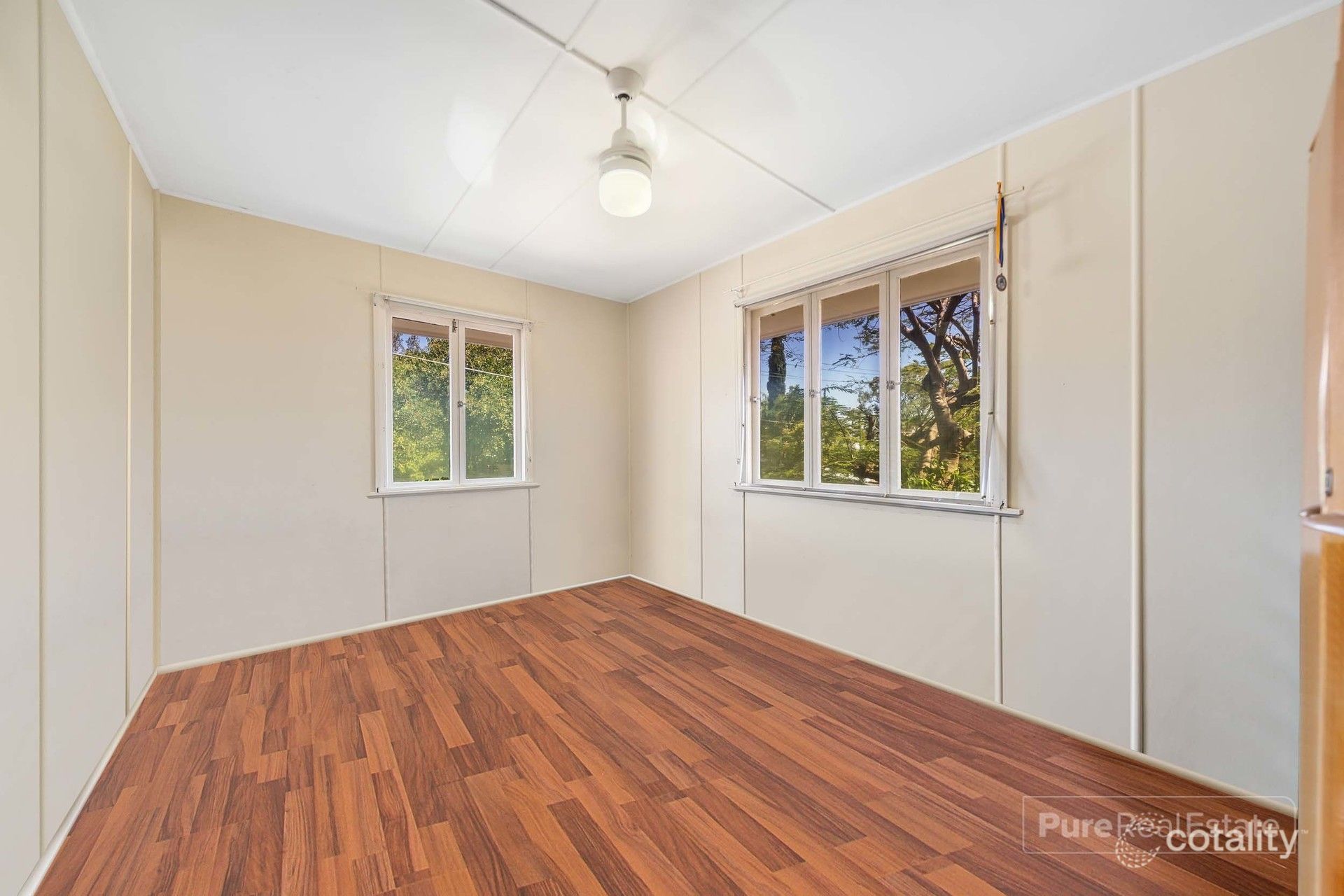 11 Cross St, Mitchelton, QLD 4053