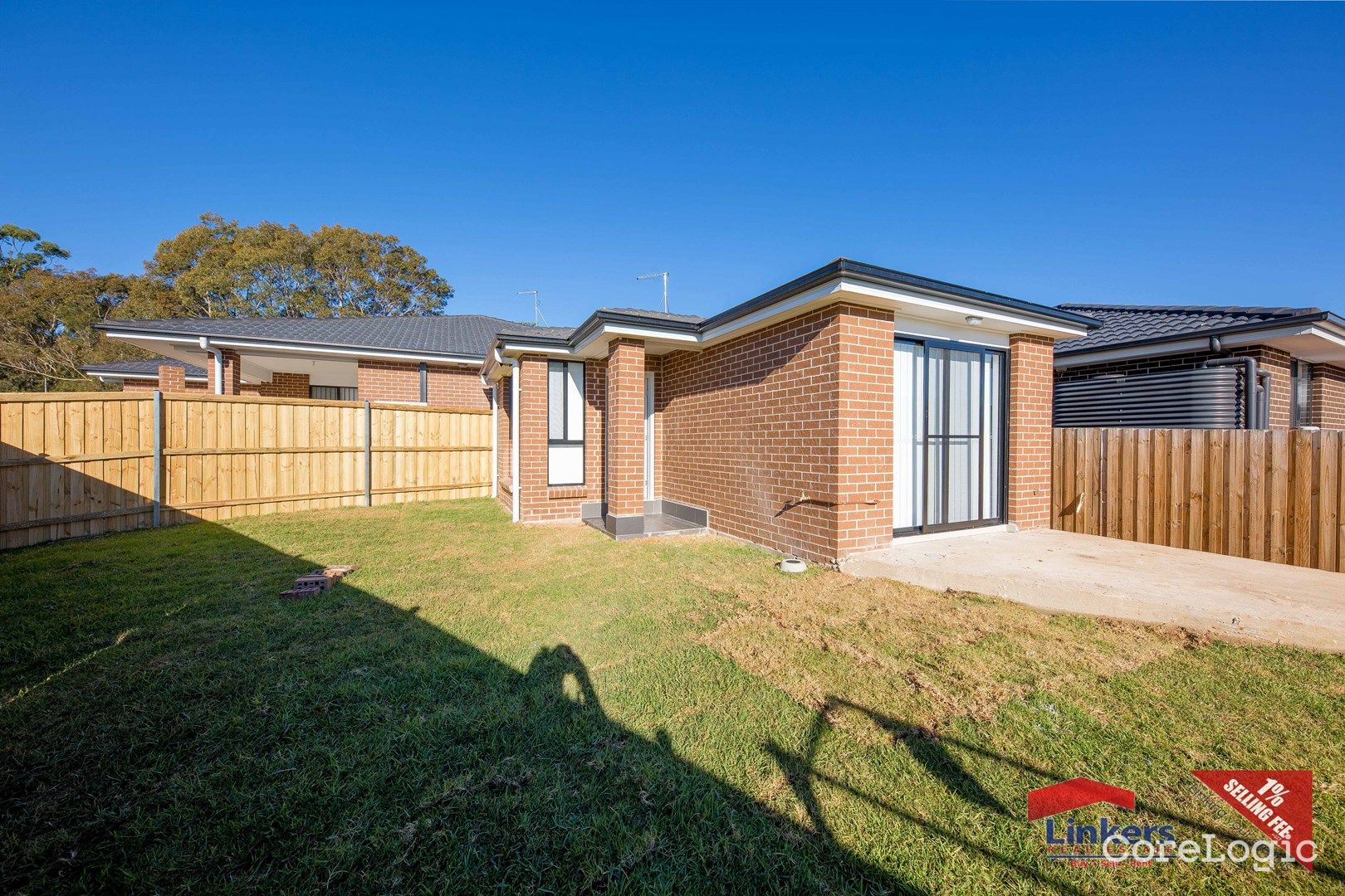 2a Riverside Dr, Airds, NSW 2560