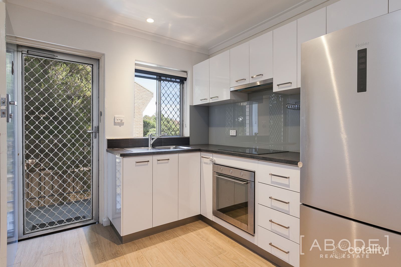 8/5 Currie St, Jolimont, WA 6014