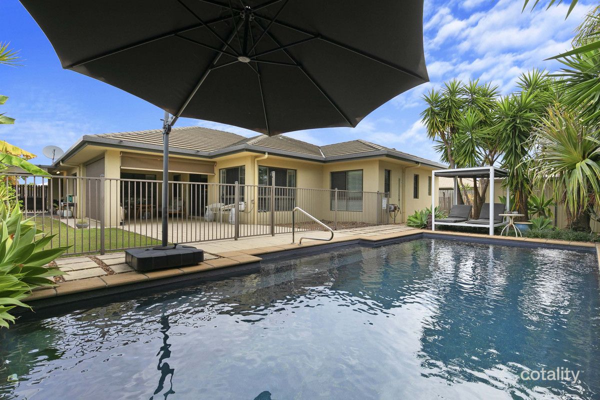 15 Pembridge Cct, Urraween, QLD 4655