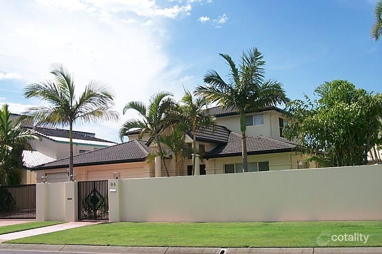 98 Pebble Beach Dr, Runaway Bay, QLD 4216
