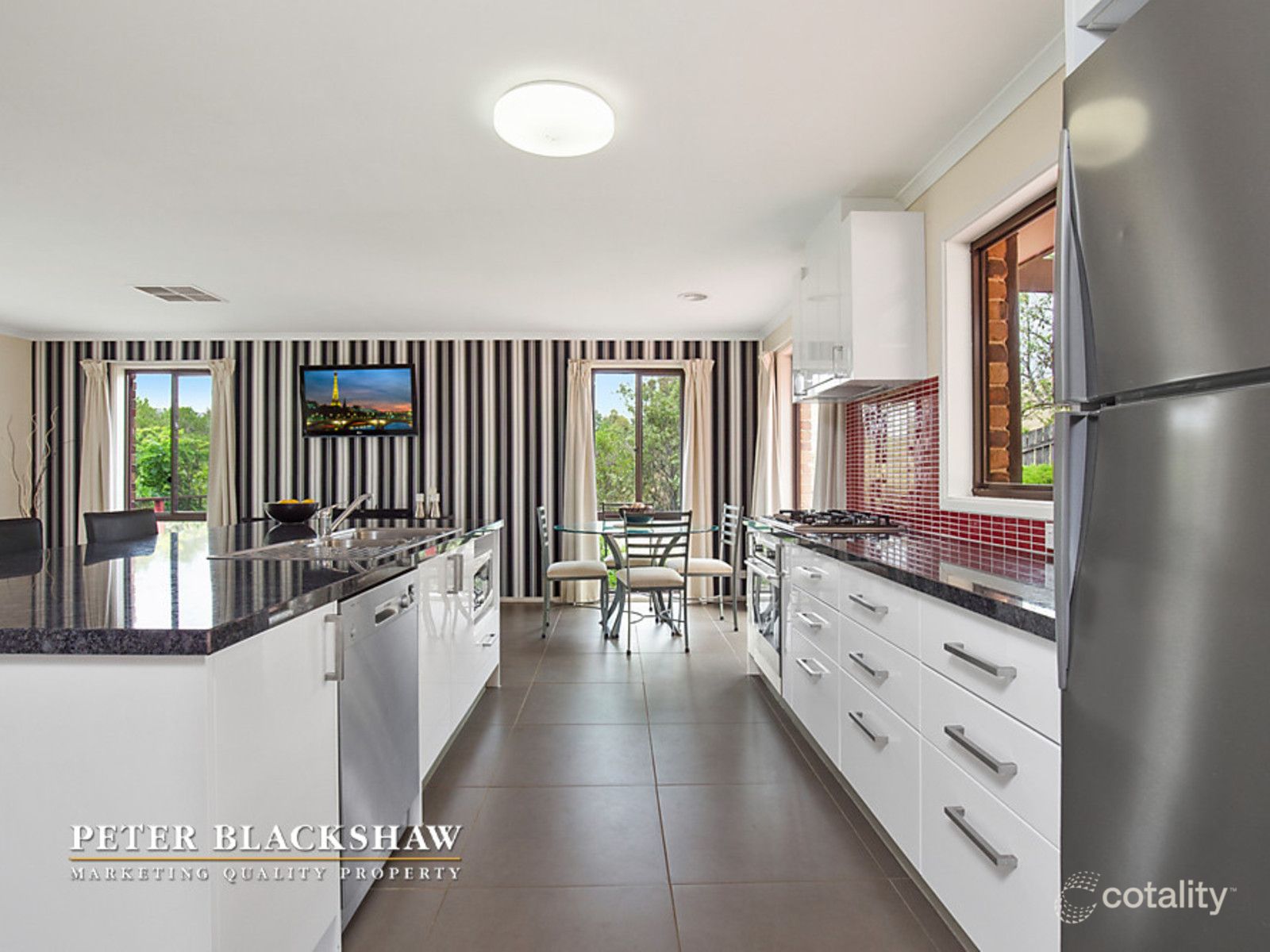 16 Mcvilly Cl, Gordon, ACT 2906