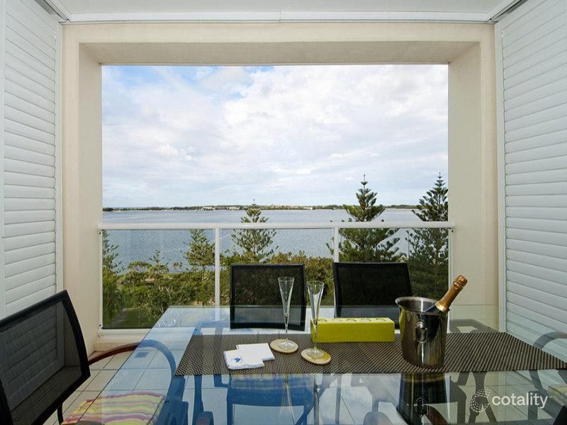 602/212-214 Marine Pde, Labrador, QLD 4215