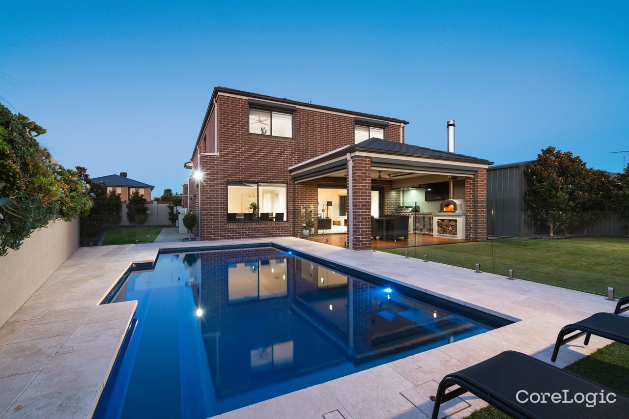 10 Whistling Duck Dr, Lara, VIC 3212