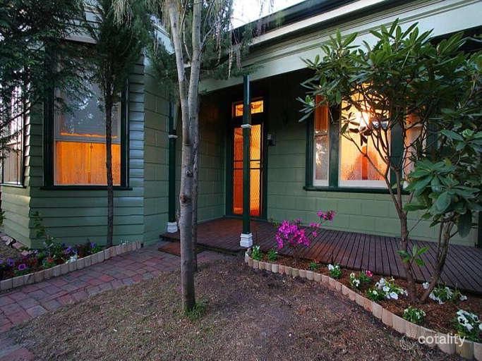 99 Carlisle Cres, Hughesdale, VIC 3166