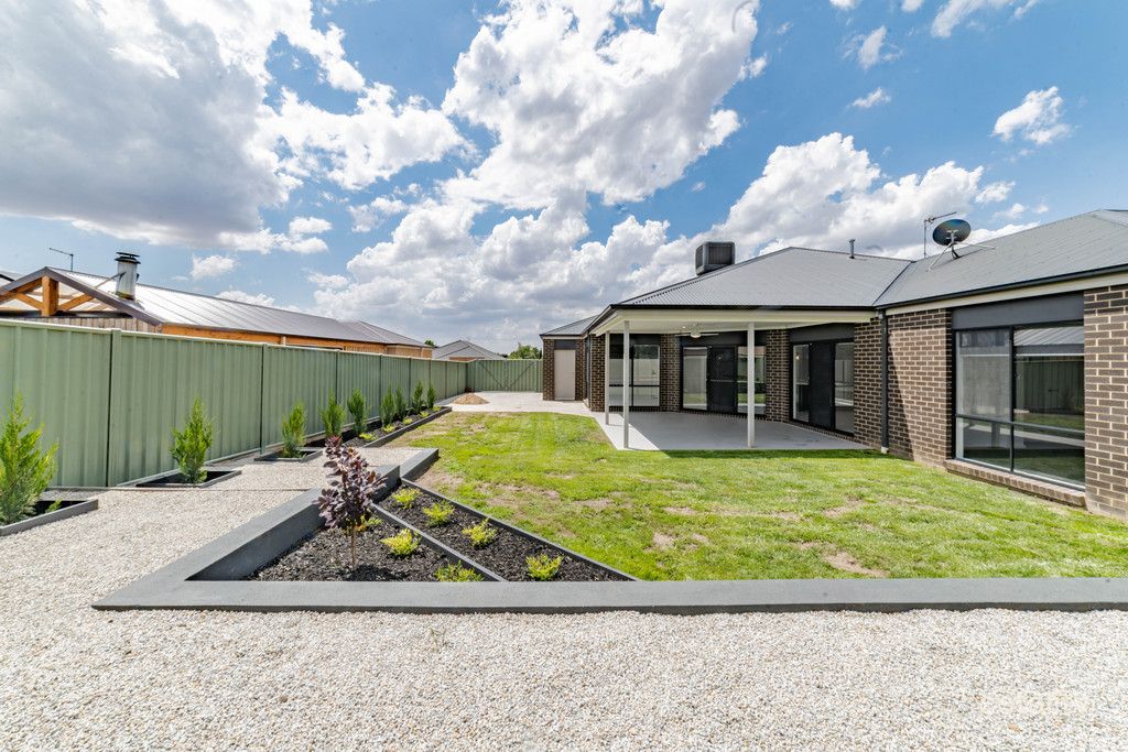 3 Erin Ct, Maiden Gully, VIC 3551
