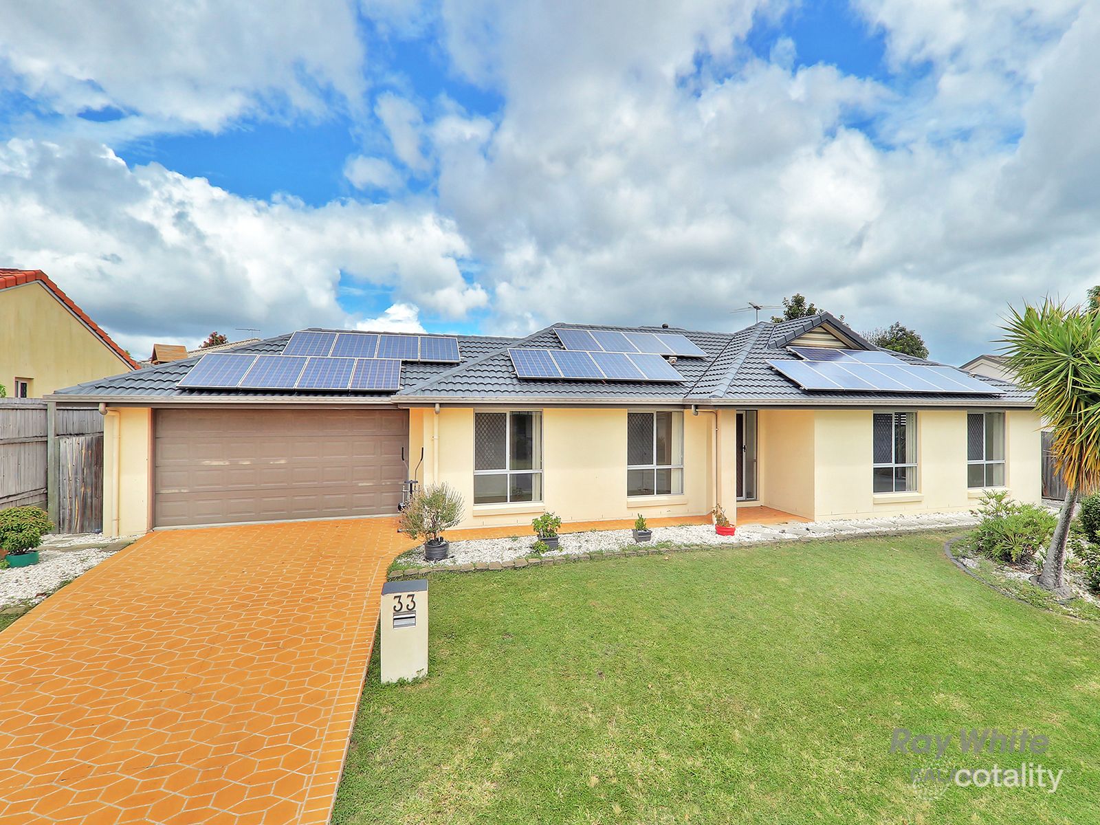 33 Michigan Cres, Parkinson, QLD 4115