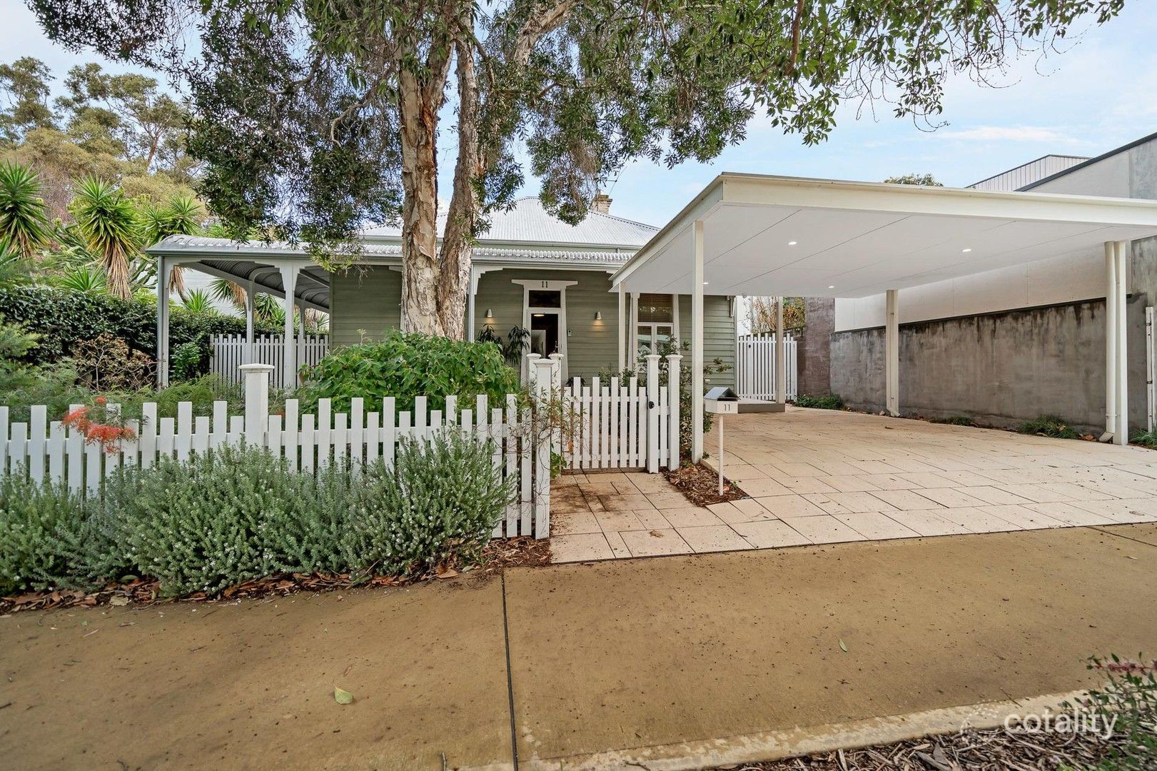 11 Pennell Rd, Claremont, WA 6010