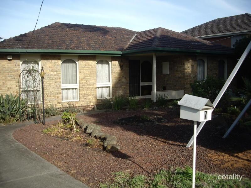 7 Louis Ave, Dandenong, VIC 3175
