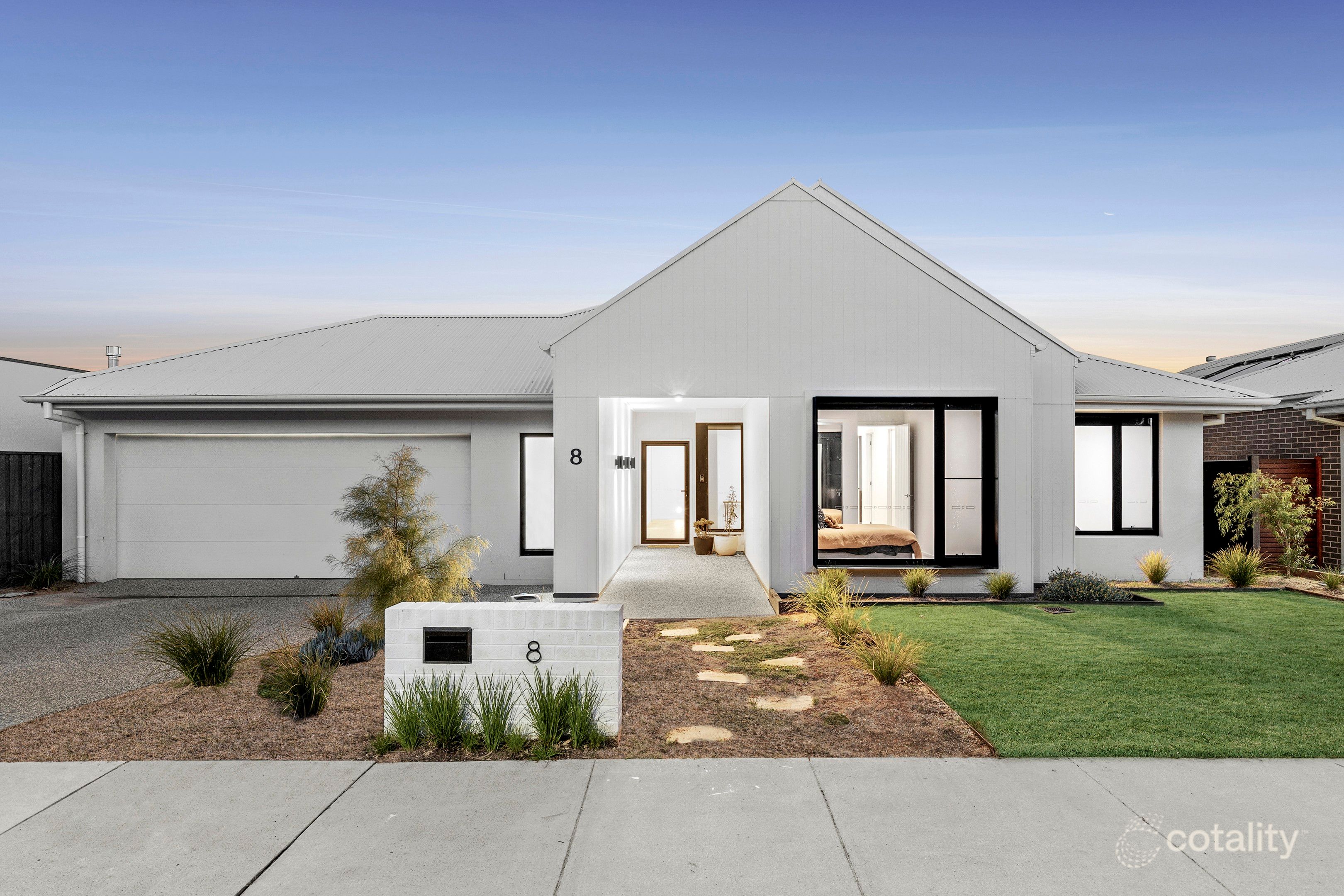 8 Pascal Cres, Mount Duneed, VIC 3217
