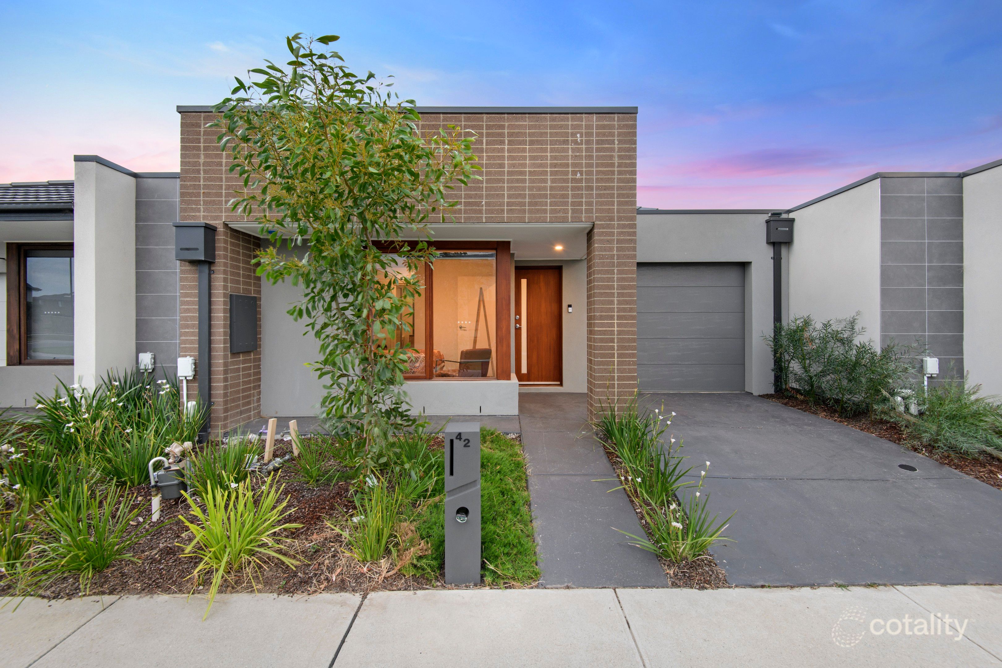 42 Kaduna Dr, Officer South, VIC 3809