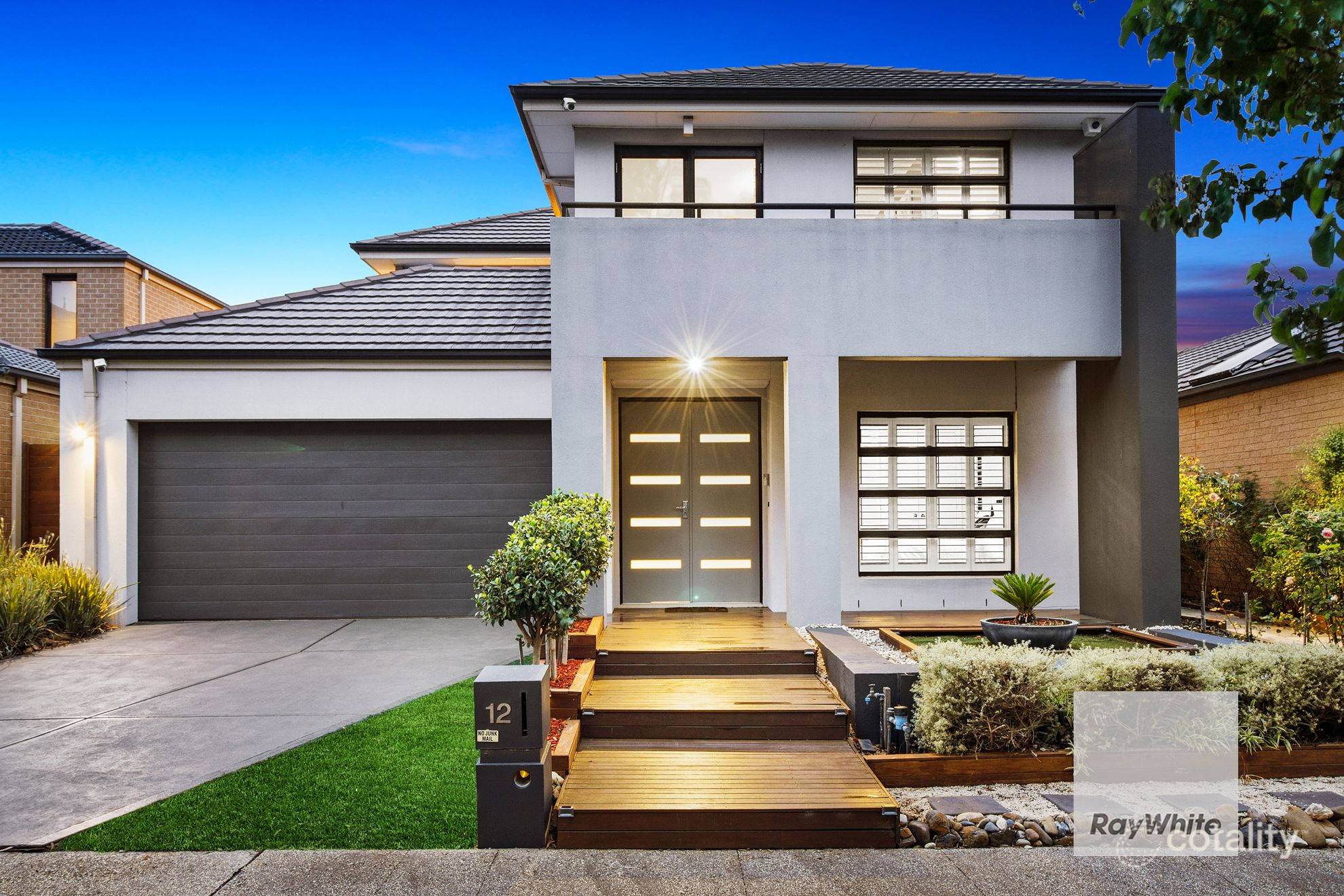 12 Westerfolds Tce, Caroline Springs, VIC 3023