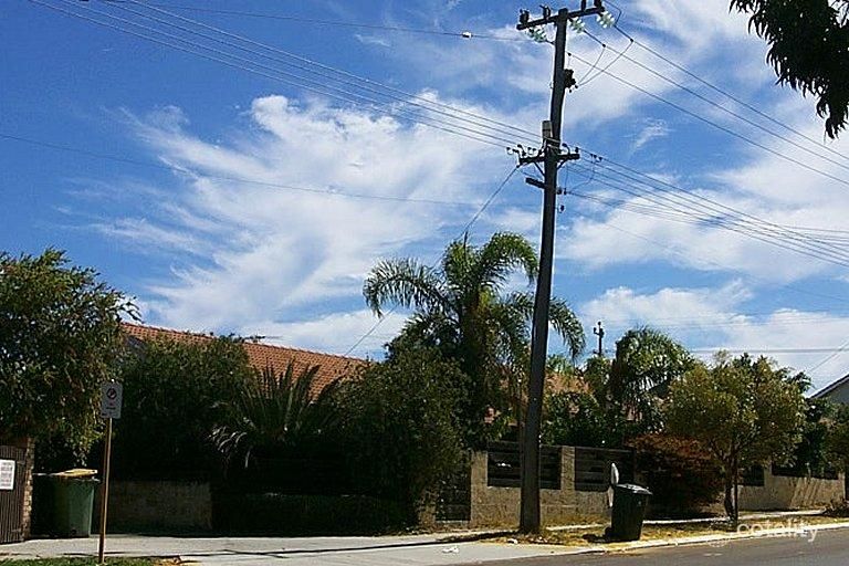 1/125 Deanmore Rd, Scarborough, WA 6019