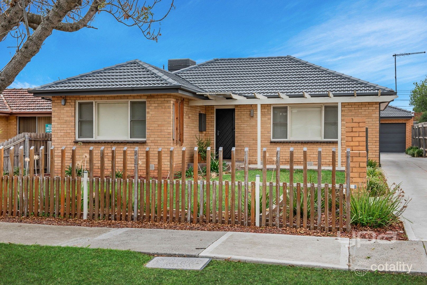 102 Halsey Rd, Airport West, VIC 3042