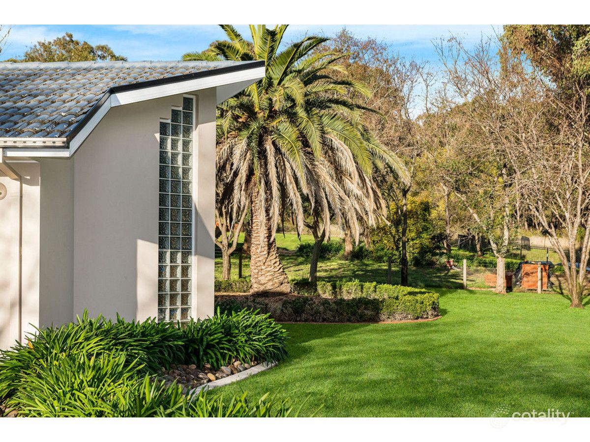9a Rofe Pl, Grasmere, NSW 2570
