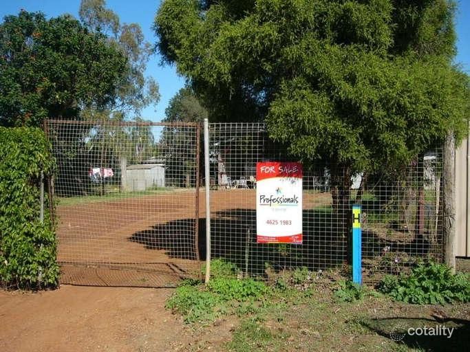 44 Church St, St George, QLD 4487