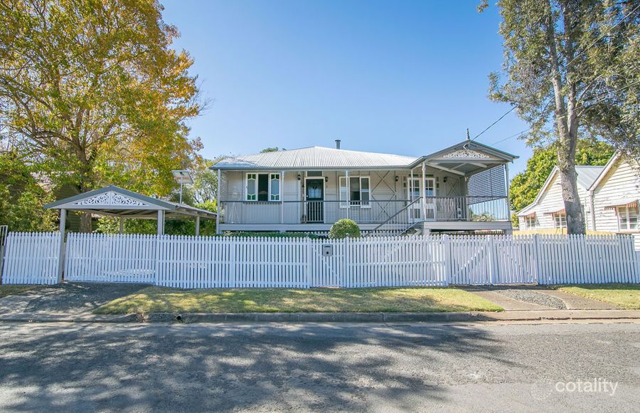 5 Northcote St, East Ipswich, QLD 4305