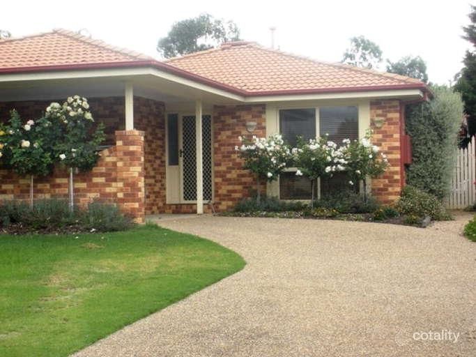 8 Denny Ct, Thurgoona, NSW 2640