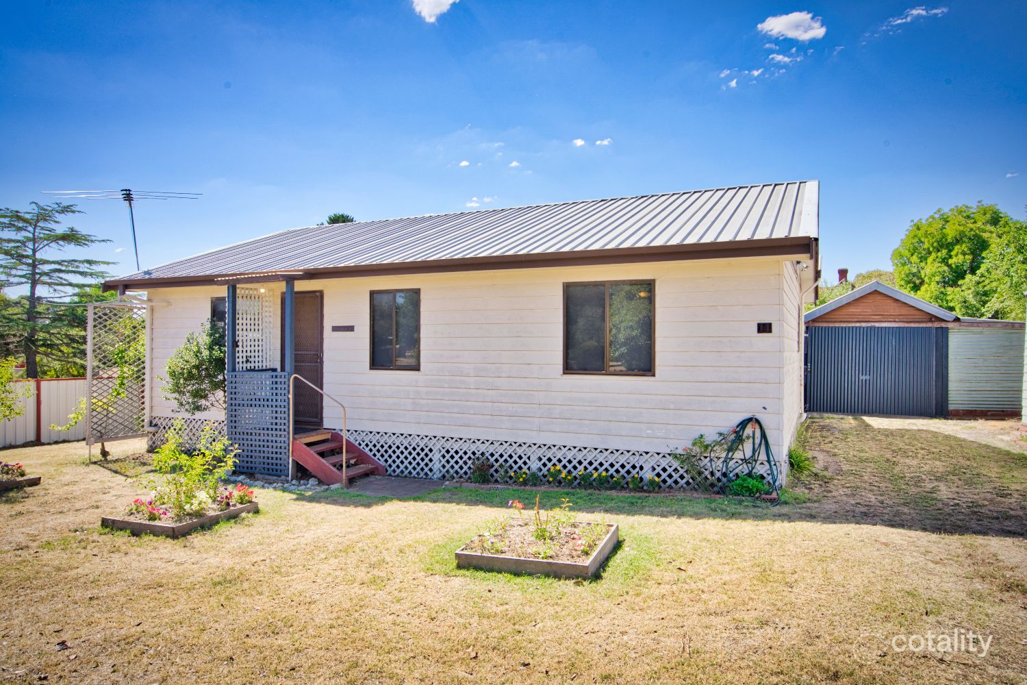 14 Stuart St, Beaufort, VIC 3373