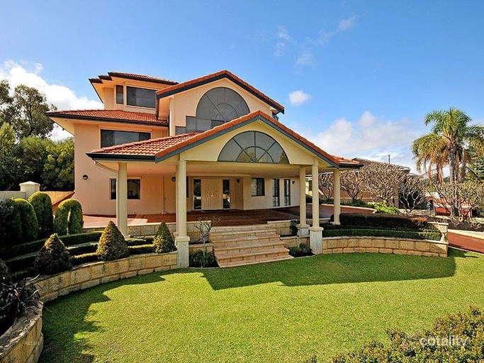 10 Marapana Rd, City Beach, WA 6015