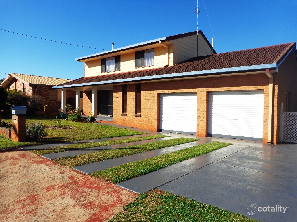 20 Muir St, Harlaxton, QLD 4350