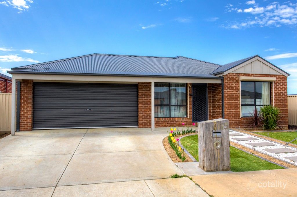 15 Deakin Dr, Delacombe, VIC 3356