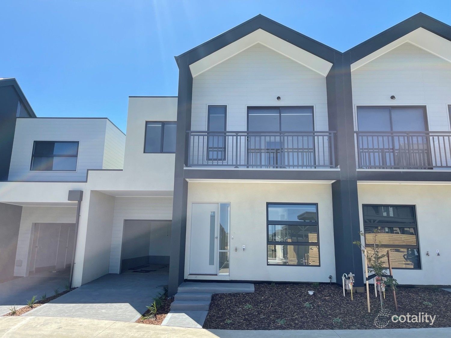 2 Zebra Way, Cranbourne West, VIC 3977