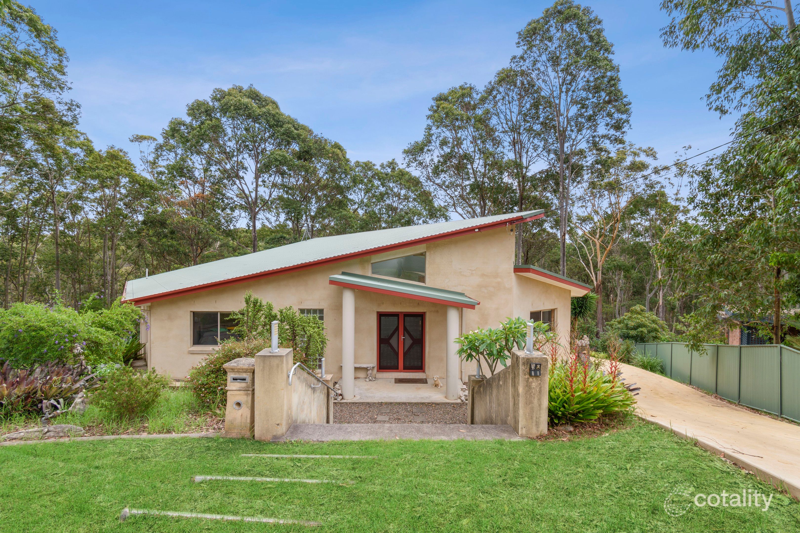 18 Headland Gr, Moruya Heads, NSW 2537