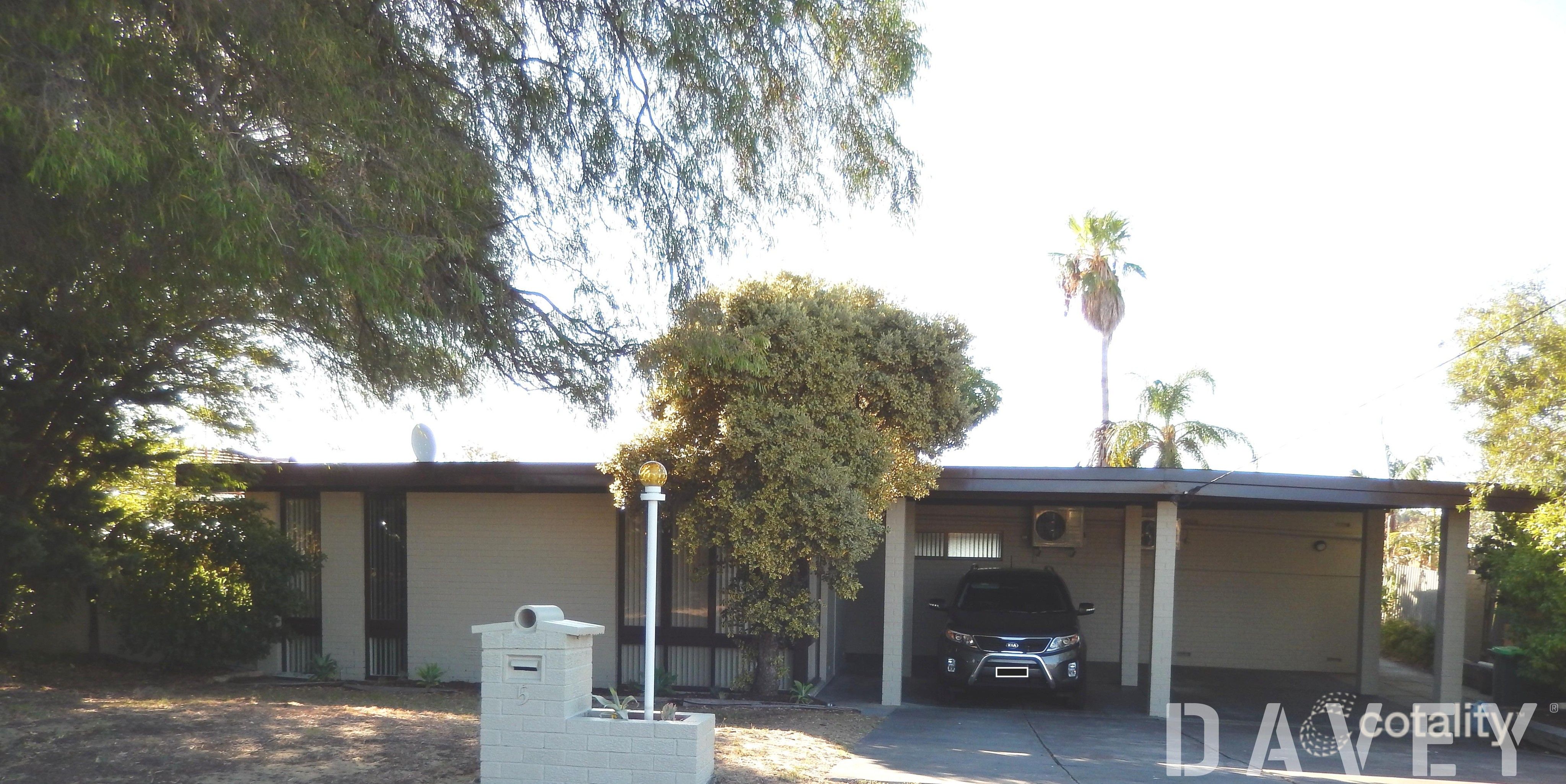 5 Balfern Ct, Hamersley, WA 6022