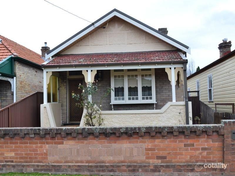82 Laurence St, Lithgow, NSW 2790