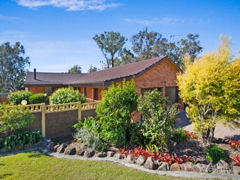 26 Stonehaven Dr, Metford, NSW 2323