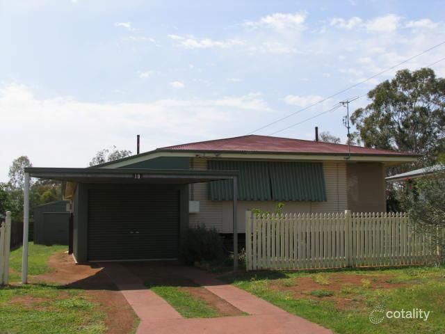 19 Proposch St, Oakey, QLD 4401
