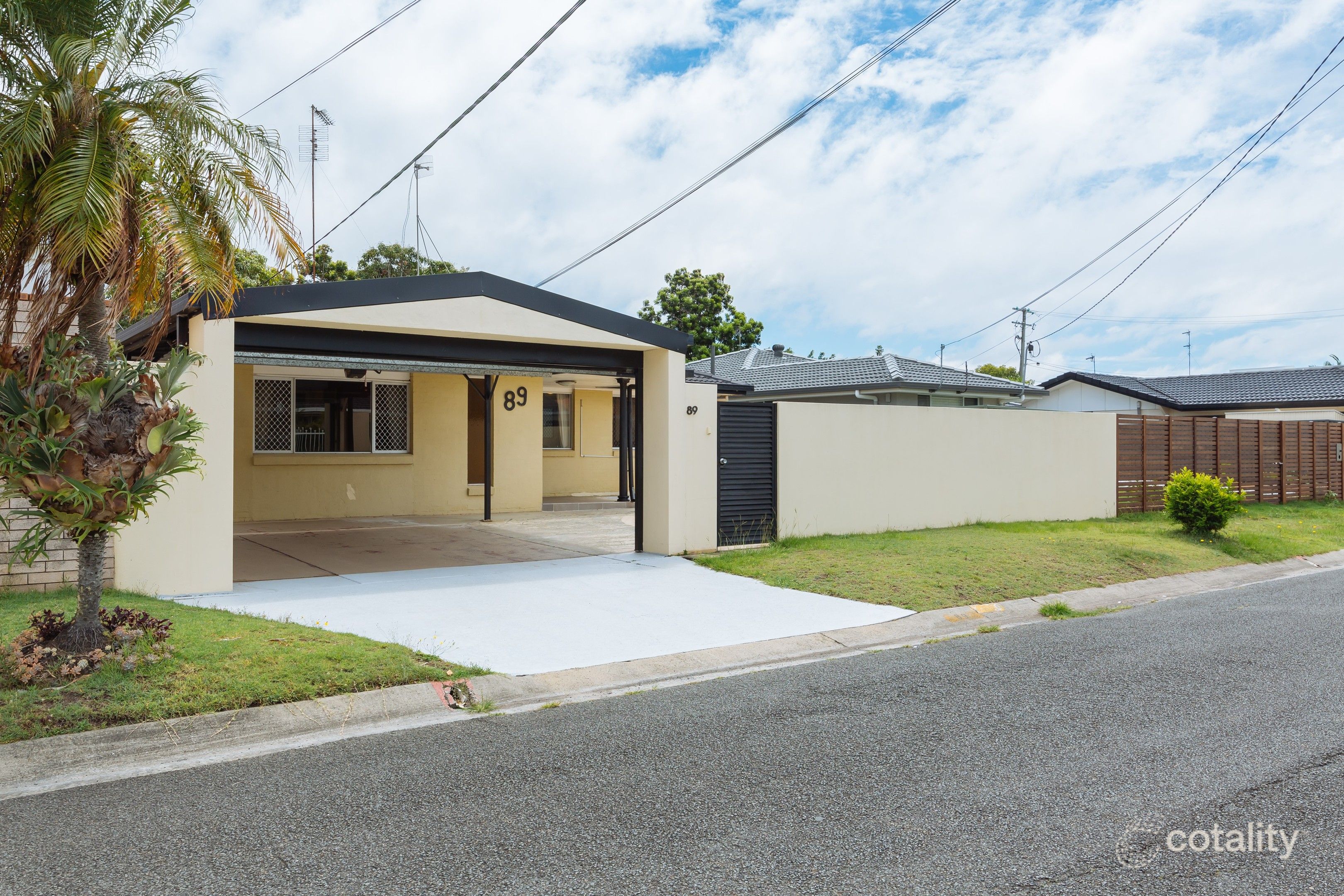 89 Vatakoula Pde, Mermaid Waters, QLD 4218