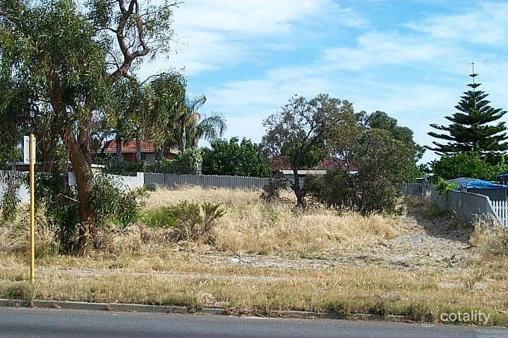 560 Morley Dr, Morley, WA 6062